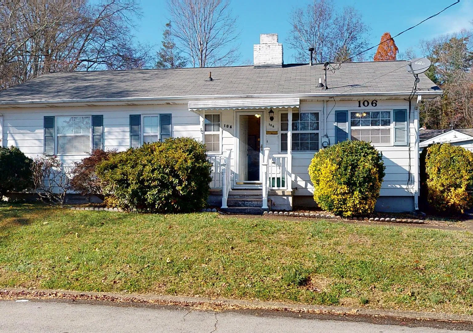 3 bed, 1300 sqft, $2,100 — Photo 1