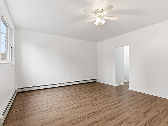 5th image of 303 43rd St #1