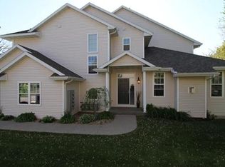 5788 Oakwood Ave NE UNIT 4, Cedar Rapids, IA 52402