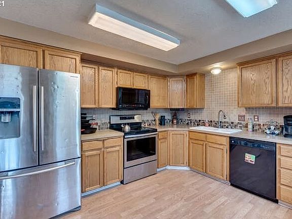 4th image of 8409 NE 111th Ave
