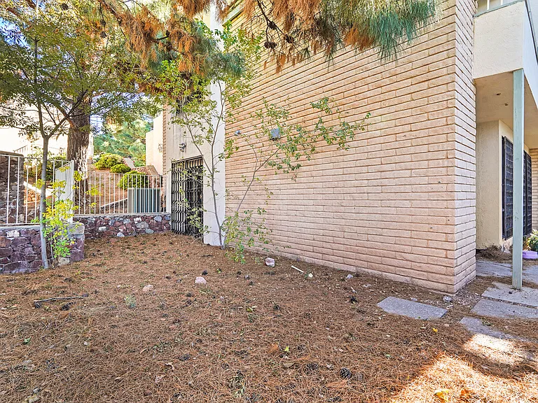 5856 Mira Serena Dr — Photo 24