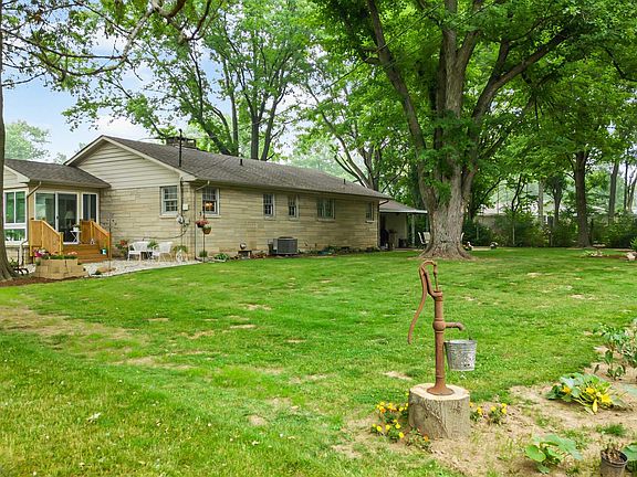 4th image of 1216 Meadowbrook Dr