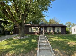 1015 Holiday Dr, Danville, IL 61832