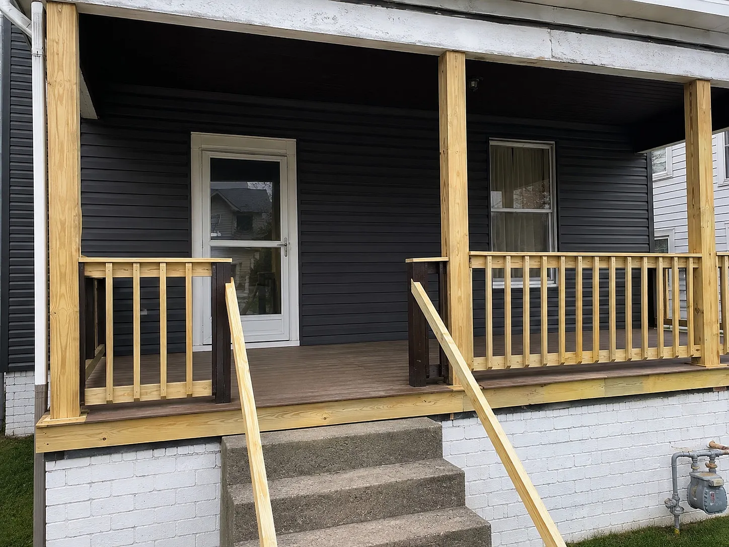 628 Vermont Ave — Photo 2