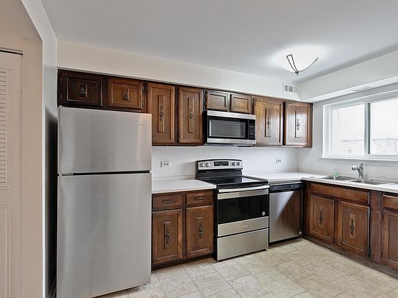 4th image of 9377 Bay Colony Dr APT 3S