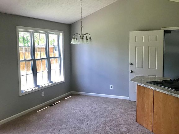 5th image of 413 Green Fields Ln