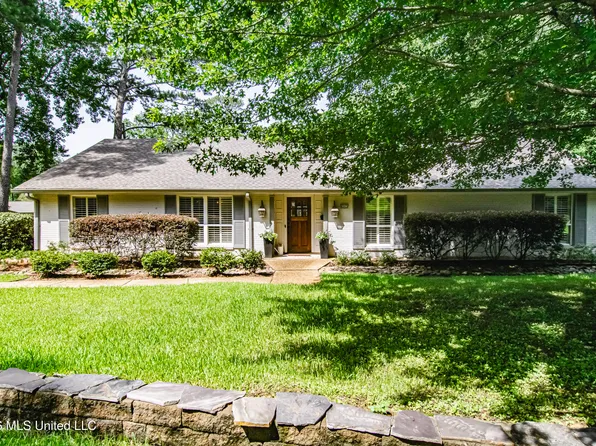 4005 Eastwood Dr, Jackson, MS 39211