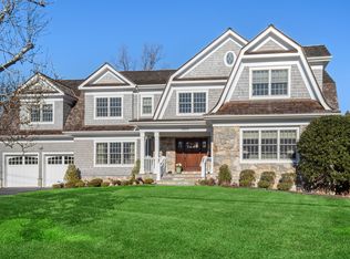 1030 Seven Oaks Ln, Mamaroneck, NY 10543