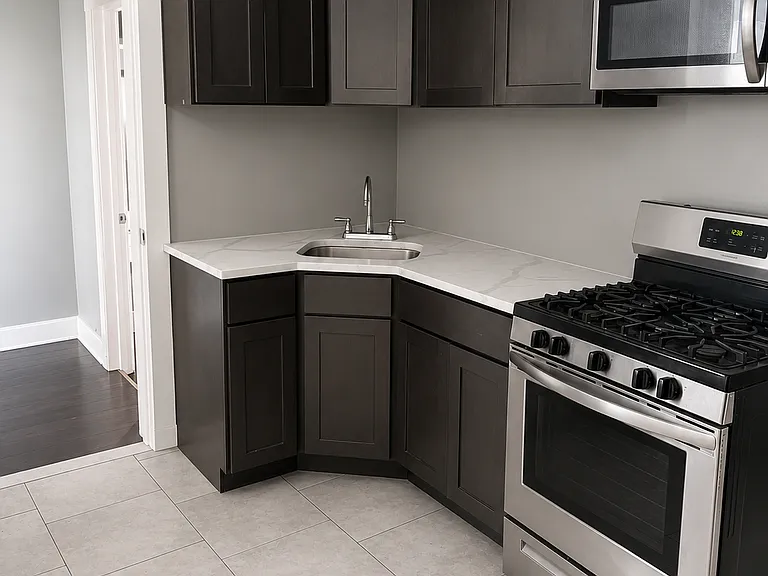 266 Verona Ave #1 — Photo 2