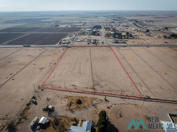 2111 Grayston Rd, Carlsbad, NM 88220