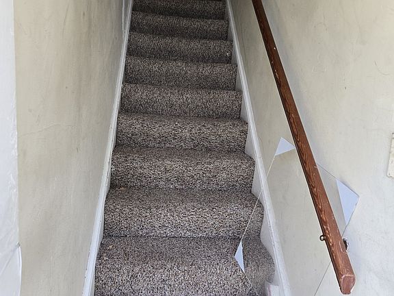 4th image of 2917 Chesley Ave #2