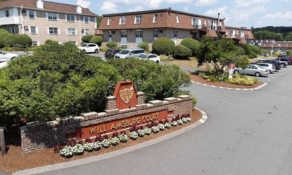 1st image of 20 Williamsburg Ct Unit 4