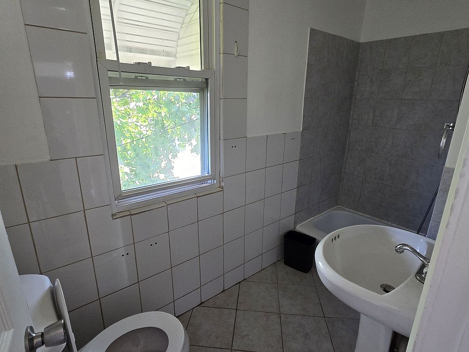 2699 Whalen St Floor 3, photo 16