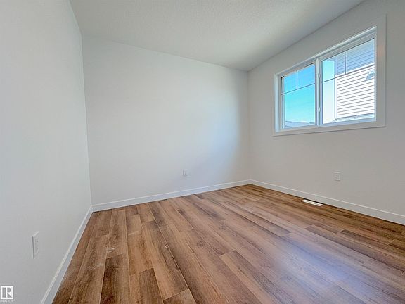 5th image of 7 Tilia Pl
