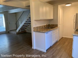 2621 D St APT 12, Sacramento, CA 95816