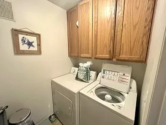 255 N 300 W #11 — Photo 8