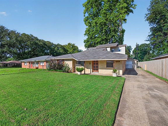 3rd image of 2714 E Cavett Dr