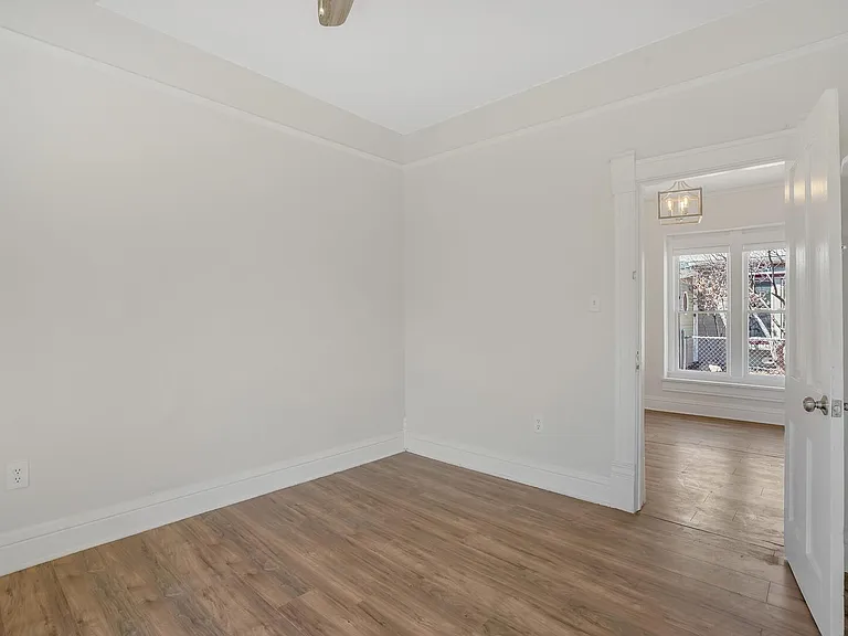 1519 W Cucharras St — Photo 12