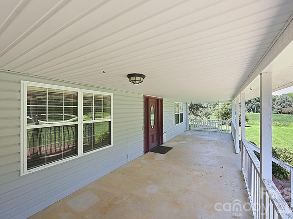 4th image of 2565 Weaver Rd