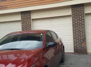 12 Elm Ct #12, Bolingbrook, IL 60440