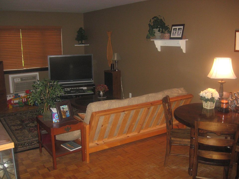 2nd image of 5 W Lawrence Park Dr Unit 1