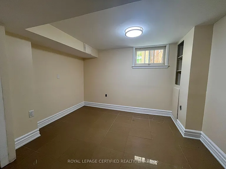 784 Stone Church Rd E #BASEMENT — Photo 4