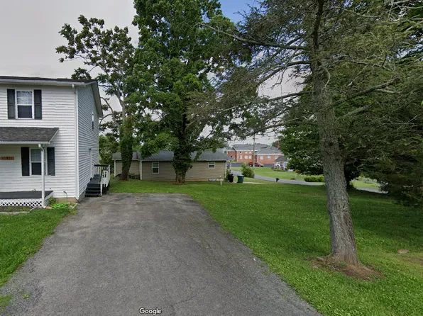 423 Floyd St #423, Bristol, VA 24201