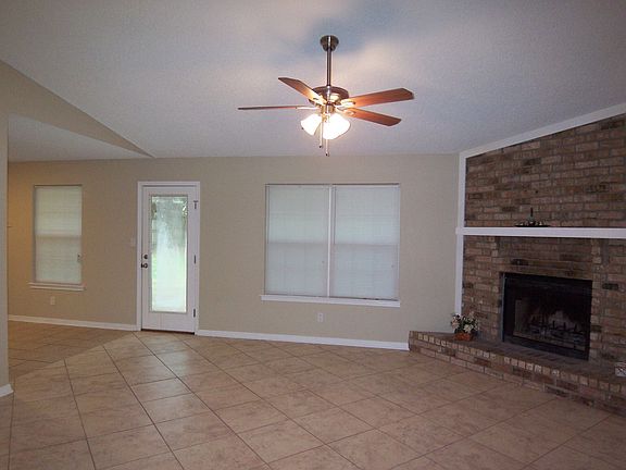 5th image of 727 Valley Ridge Way