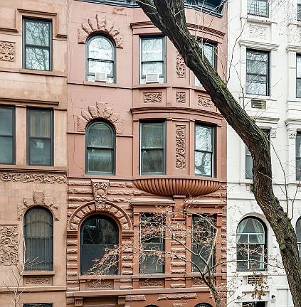 2nd image of 55 W 94th St #3