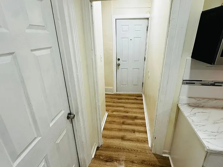 31 Elliott St #2 — Photo 4