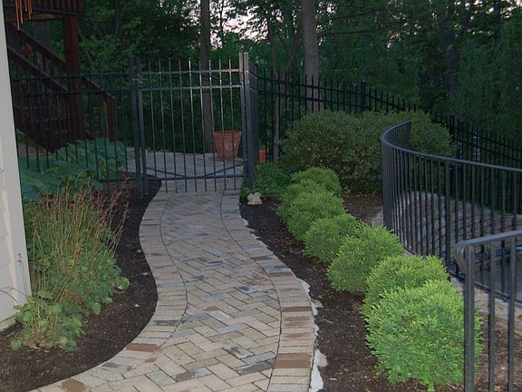 5th image of 11 Berwick Ct