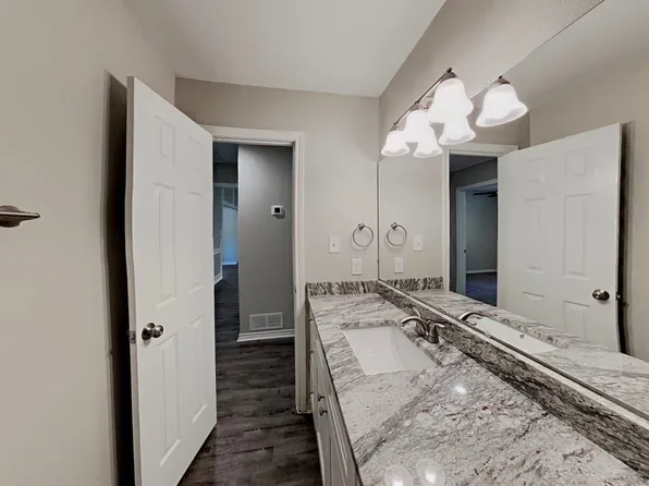 152 Stardust Ln, Desoto, TX 75115