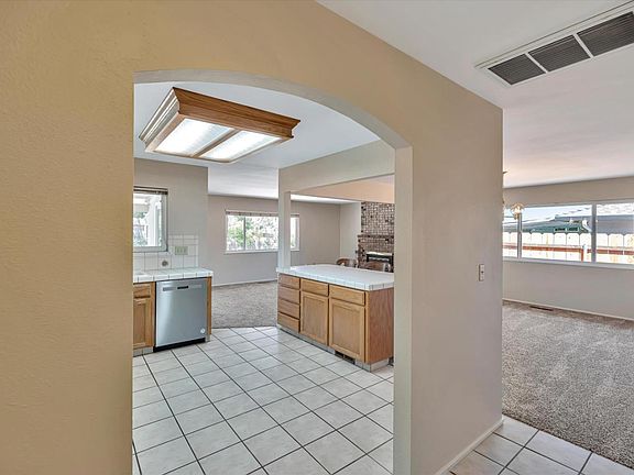 5th image of 456 Olson Ct