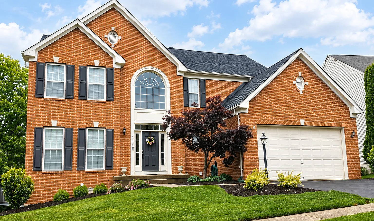 6 bed, 4178 sqft, $4,795 — Photo 1