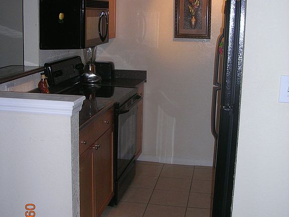 4th image of 146 Lewfield Cir