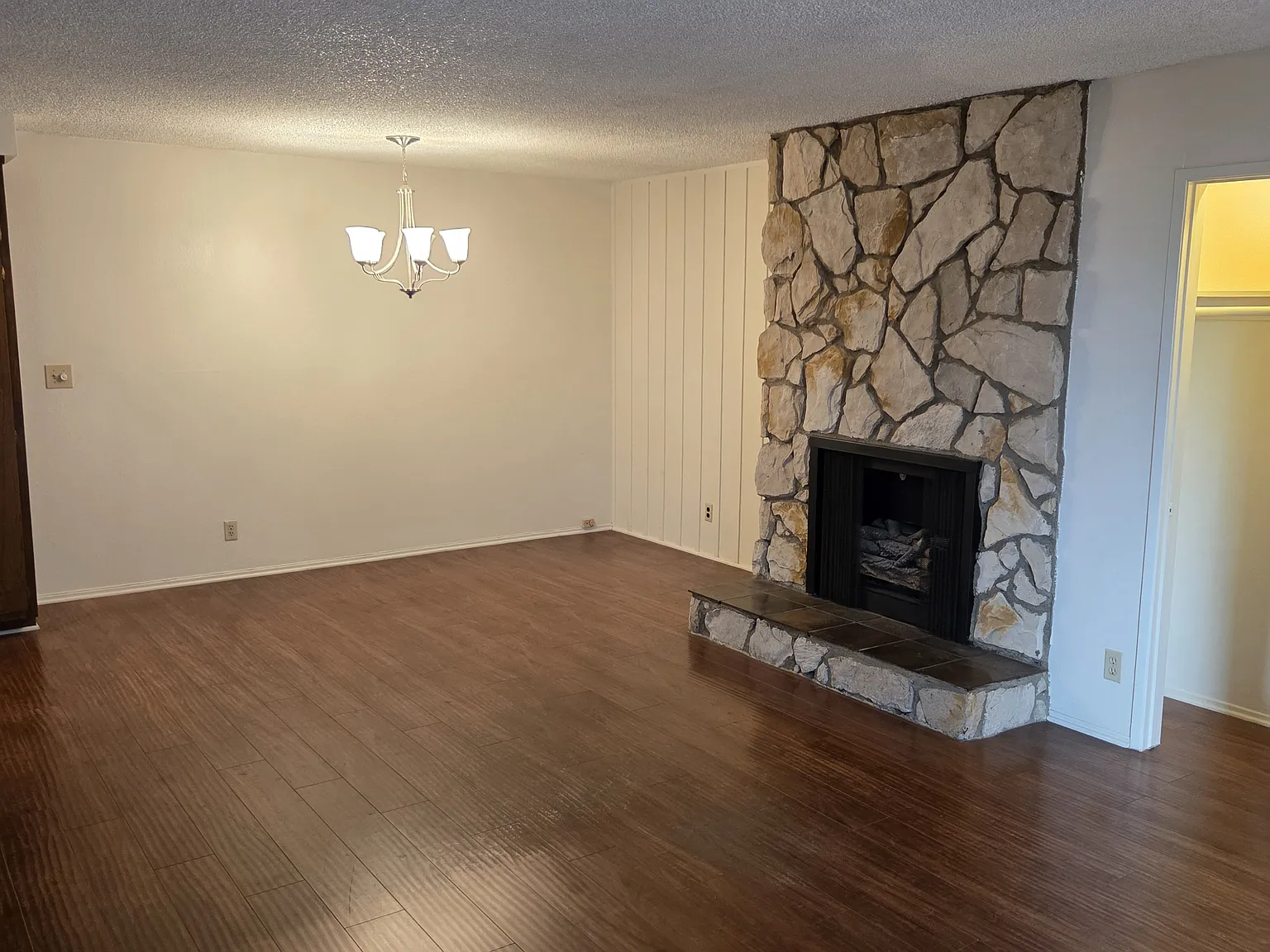 1 bed, 720 sqft, $2,495 — Photo 2