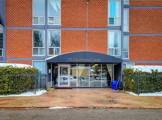 75 Glenburn Ct #905, Hamilton, ON L8E 1C7