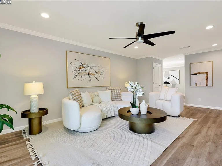 1827 Bandoni Ave — Photo 10