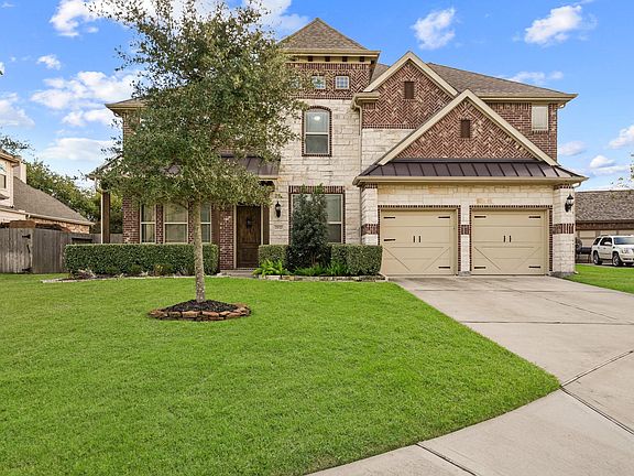 2nd image of 2932 Hawkins Creek Ln