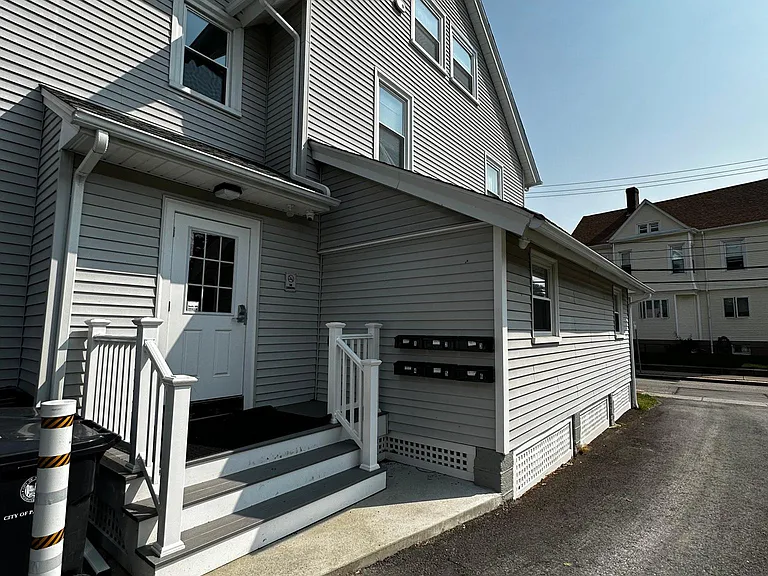 31 Grove St — Photo 5