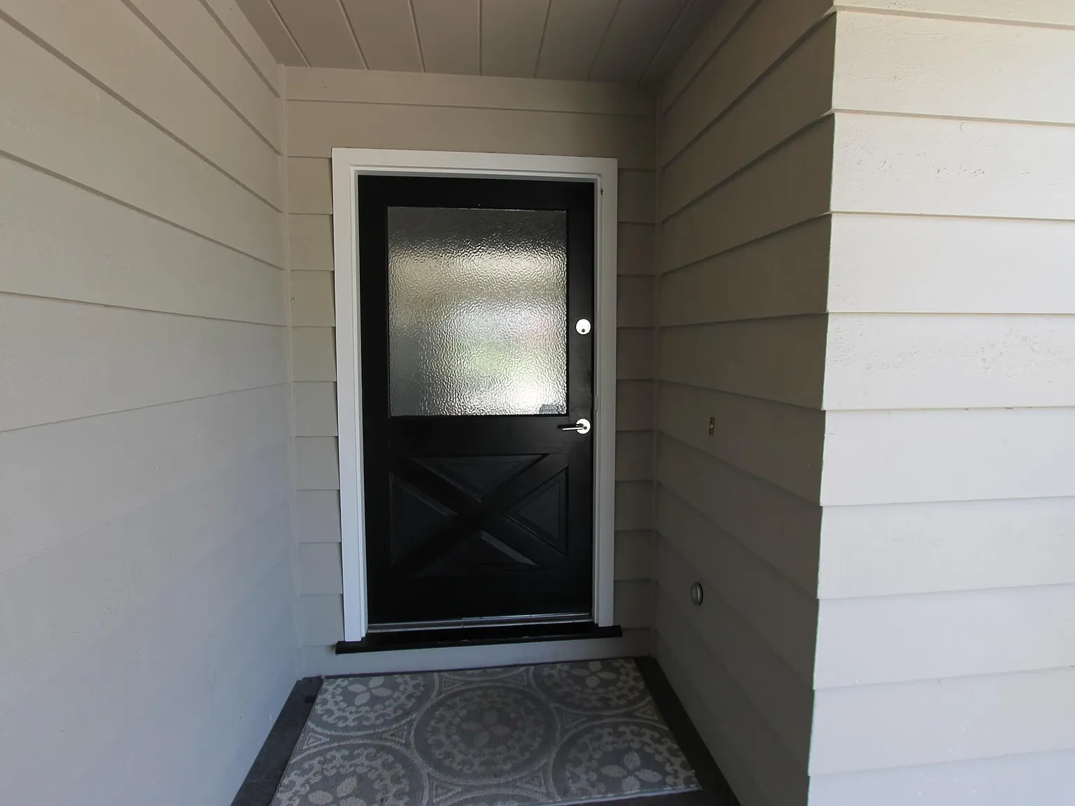 3 bed, 2085 sqft, $9,800 — Photo 3