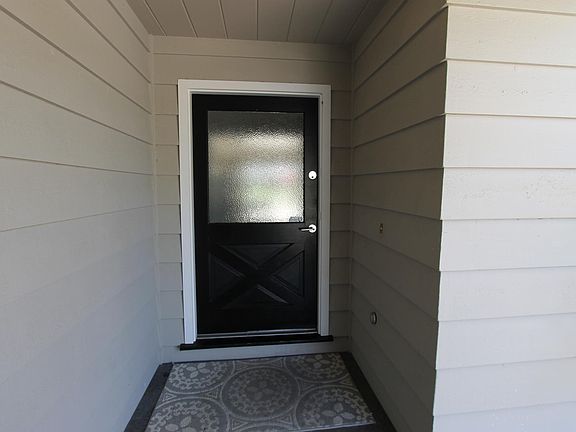 3rd image of 660 Birchwood Ct