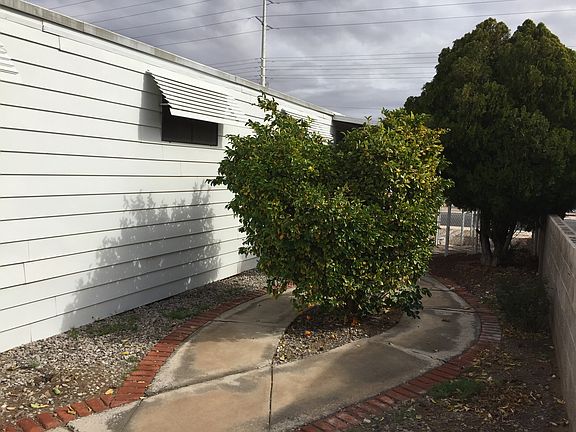 3rd image of 3529 Lost Hills Dr