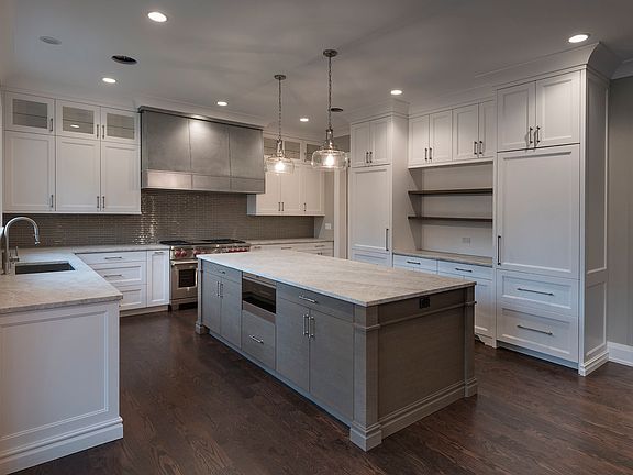 5th image of 1525 Canterbury Ln