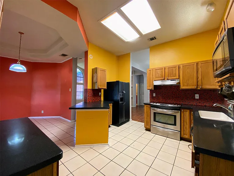 3215 Tree Grove Dr — Photo 11
