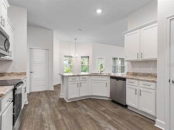 2nd image of 5 PORTER LANE