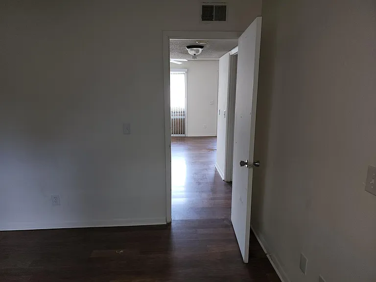309 W Main St #8 — Photo 5