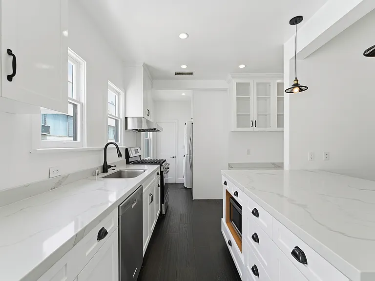920 N Genesee Ave #920 — Photo 5