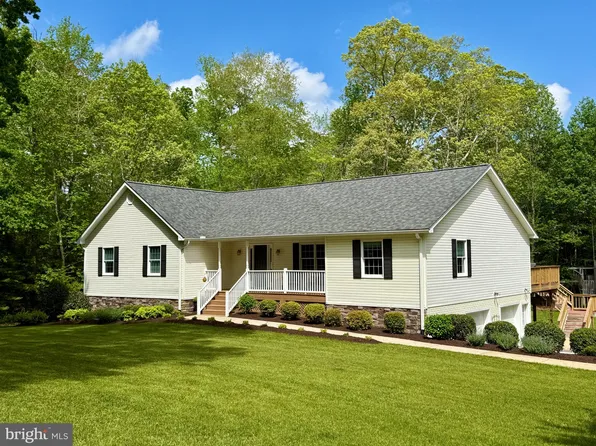 21034 Aster Dr, Callaway, MD 20620