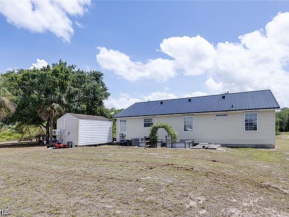 3rd image of 2040 S Montana Cir
